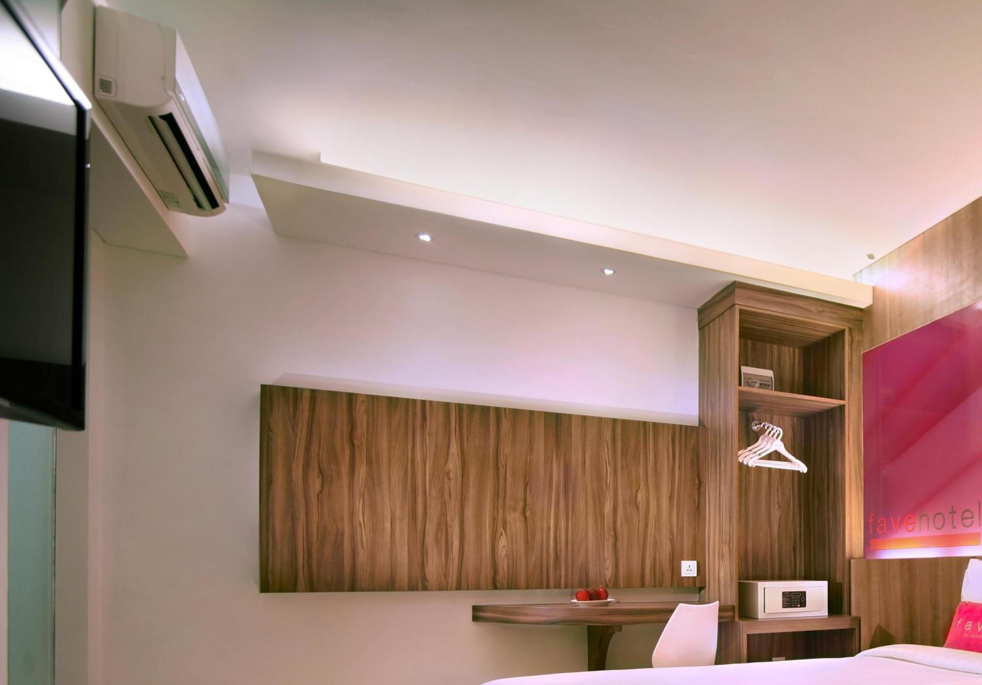 Favehotel Ltc Glodok Jacarta Exterior foto