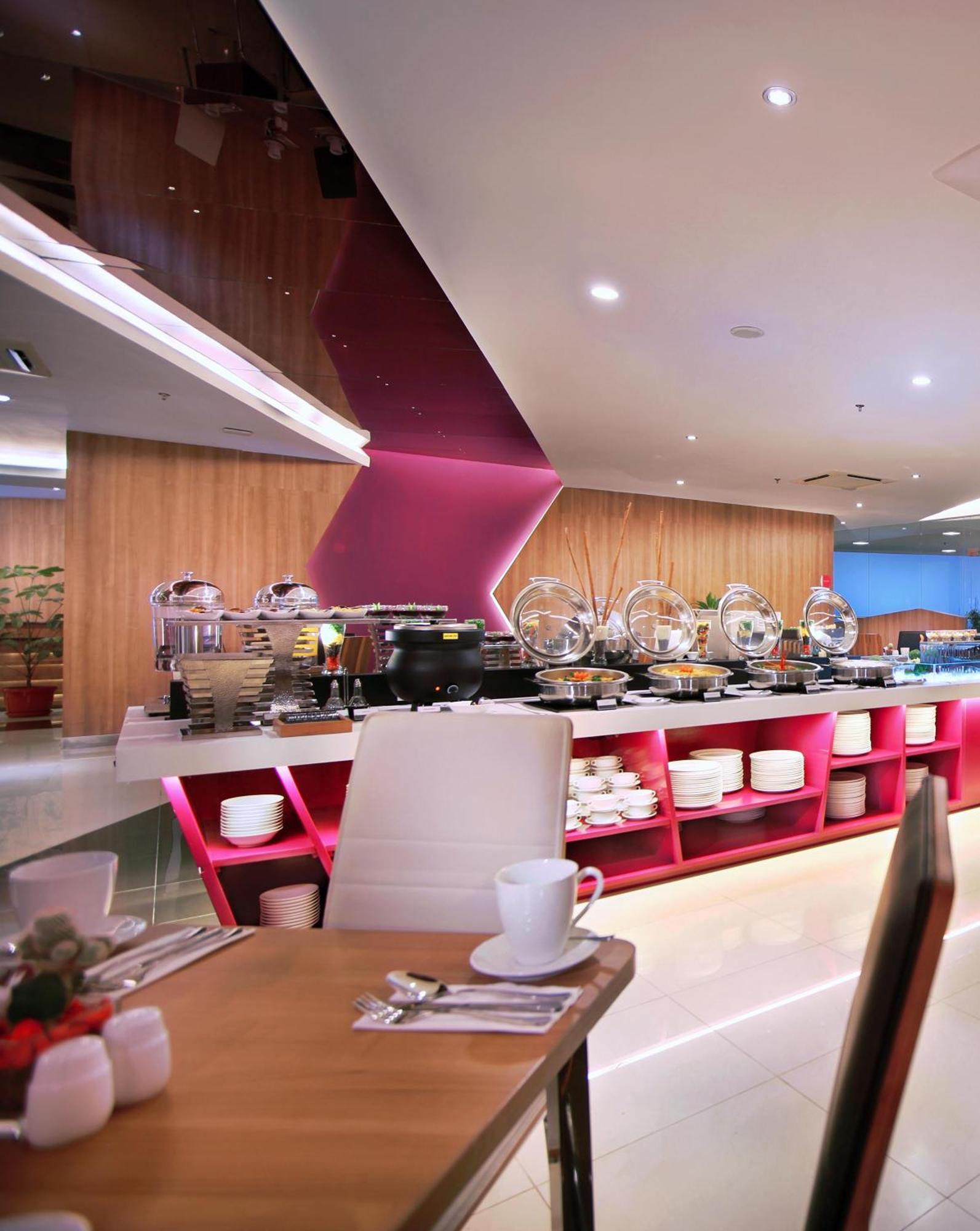 Favehotel Ltc Glodok Jacarta Exterior foto