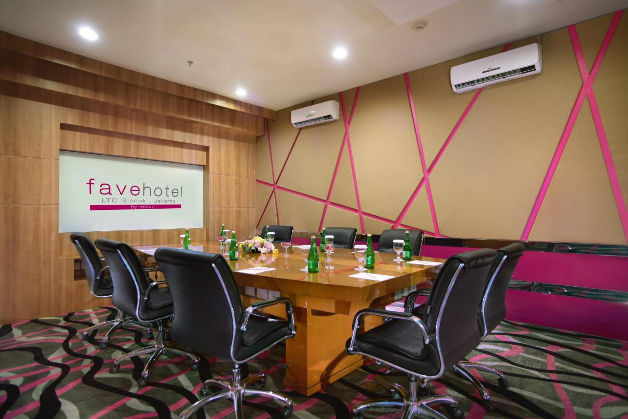 Favehotel Ltc Glodok Jacarta Exterior foto